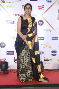 telugu anchor and actress Syamala dazzles in a black saree at the filmfare awards