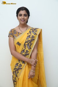 Telugu anchor syamala photoshoot in a yellow saree