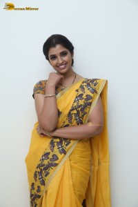 Telugu anchor syamala photoshoot in a yellow saree
