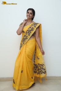 Telugu anchor syamala photoshoot in a yellow saree