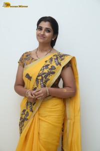Telugu anchor syamala photoshoot in a yellow saree