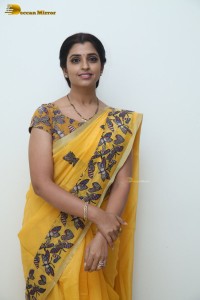 Telugu anchor syamala photoshoot in a yellow saree