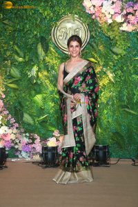 bollywood actress anita raj gorgeous in a black saree