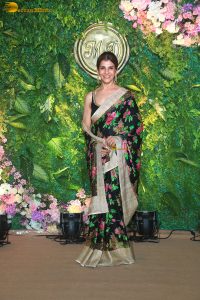 bollywood actress anita raj gorgeous in a black saree