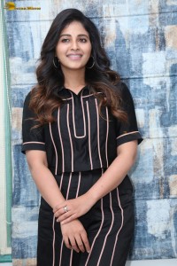 actress anjali sweet looks in a black dress