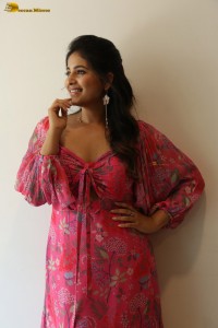 actress Anjali beautiful in a pink dress