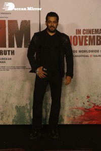 Pictures of Salman Khan and Mahima Makwana from Antim The Final Truth Trailer Launch Event