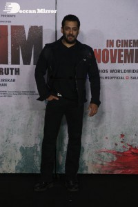 Pictures of Salman Khan and Mahima Makwana from Antim The Final Truth Trailer Launch Event