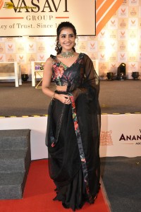 actress anupama parameswaran in a black saree