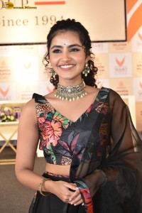 actress anupama parameswaran in a black saree