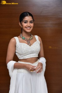 Anupama-Parameswaran-1