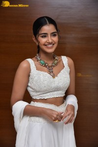 Anupama-Parameswaran-16