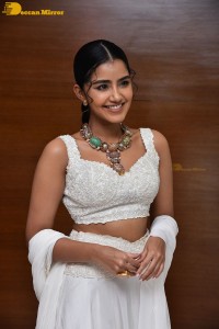 Anupama-Parameswaran-18