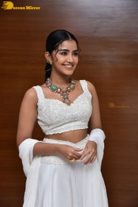 Anupama-Parameswaran-2