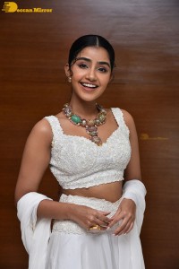 Anupama-Parameswaran-20