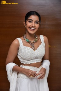 Anupama-Parameswaran-21