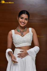 Anupama-Parameswaran-26