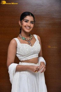 Anupama-Parameswaran-6