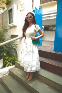 actress Anushka Sen beautiful in a white top and matching skirt