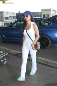 Indian actress Anushka Sen lovely looks in white at mumbai airport