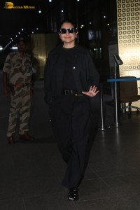 actress Anushka Sharma in black overalls spotted at mumbai airport