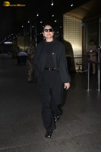 actress Anushka Sharma in black overalls spotted at mumbai airport