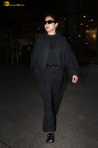 actress Anushka Sharma in black overalls spotted at mumbai airport
