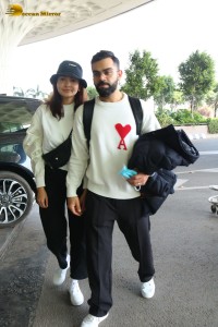 Celebrity couple Anushka Sharma and Virat Kohli at Mumbai Airport