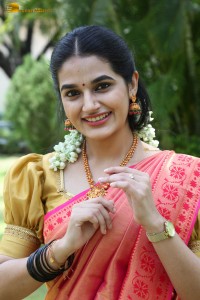 actress aparna janardanan sweet looks in a saree
