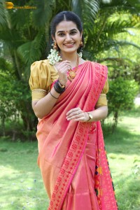 actress aparna janardanan sweet looks in a saree