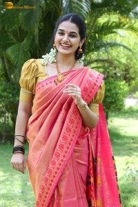 actress aparna janardanan sweet looks in a saree