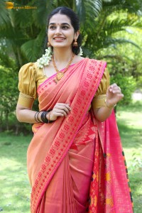 actress aparna janardanan sweet looks in a saree