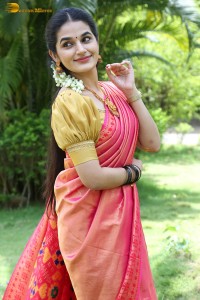 actress aparna janardanan sweet looks in a saree
