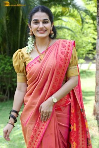 actress aparna janardanan sweet looks in a saree