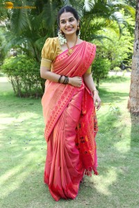 actress aparna janardanan sweet looks in a saree