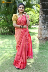 actress aparna janardanan sweet looks in a saree
