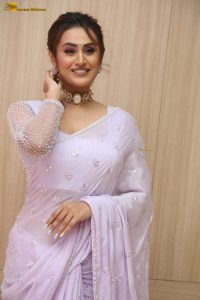 actress archana iyer gorgeous in a saree