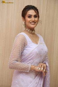 actress archana iyer gorgeous in a saree