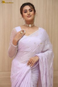 actress archana iyer gorgeous in a saree