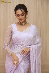 actress archana iyer gorgeous in a saree