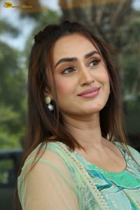 actress archana iyer beautiful in a green dress