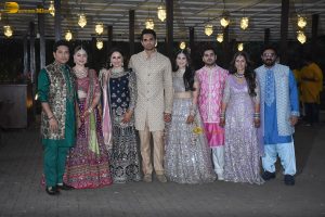 Arjun Tendulkar’s Mehendi Ceremony attended by Sachin Tendulkar, Anjali Tendulkar, Sara Tendulkar, Raj Thackeray, and other celebrities