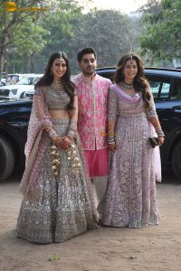 Arjun Tendulkar’s Mehendi Ceremony attended by Sachin Tendulkar, Anjali Tendulkar, Sara Tendulkar, Raj Thackeray, and other celebrities