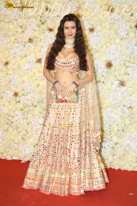 Arpita and Aayush’s Diwali Party attended by Salman Khan, Shilpa Shetty, Rakul Preet Singh, Saiee Manjrekar, Huma Qureshi, and others