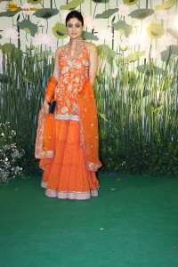 Arpita and Aayush’s Diwali Party attended by Salman Khan, Shilpa Shetty, Rakul Preet Singh, Saiee Manjrekar, Huma Qureshi, and others