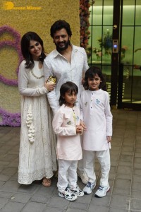 Bollywood Celebrities including Salman Khan have attended the Ganesh Chaturthi Celebrations at Arpita’s house