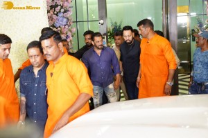 Bollywood Celebrities including Salman Khan have attended the Ganesh Chaturthi Celebrations at Arpita’s house