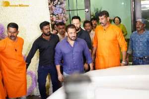 Bollywood Celebrities including Salman Khan have attended the Ganesh Chaturthi Celebrations at Arpita’s house