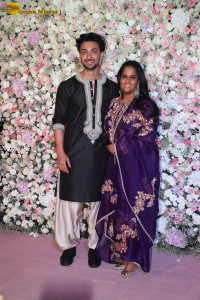 Arpita’s Eid Party attended by Salman Khan, Anil Kapoor, Aamir Khan, Pooja Hegde, Huma Qureshi, Dia Mirza, Bhagyashree, Tabu and others
