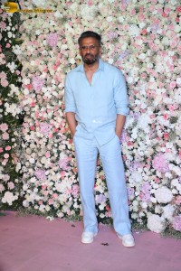 Arpita’s Eid Party attended by Salman Khan, Anil Kapoor, Aamir Khan, Pooja Hegde, Huma Qureshi, Dia Mirza, Bhagyashree, Tabu and others
